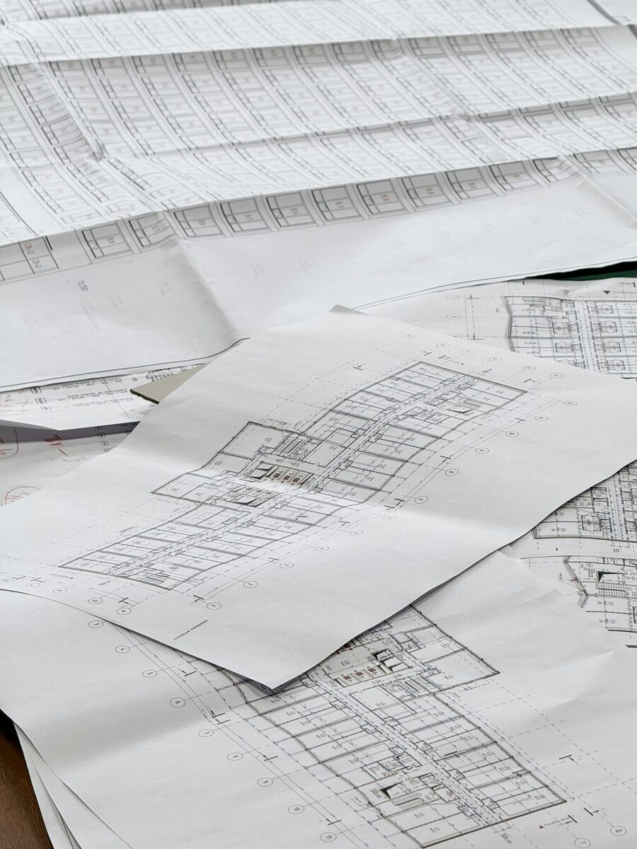 Architektonische Baupläne für die Wärmeanalyse eines Mehrfamilienhauses